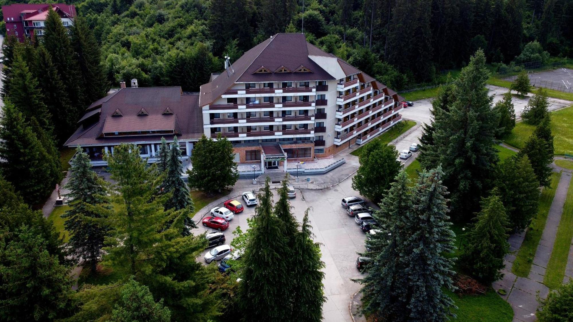 Hotel Bradul - Covasna Exteriér fotografie