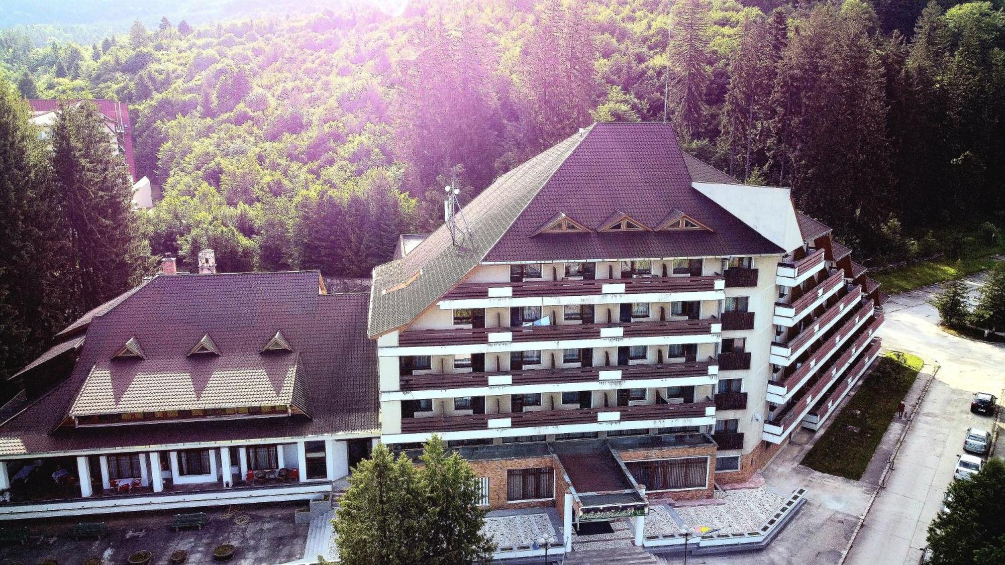 Hotel Bradul - Covasna Exteriér fotografie