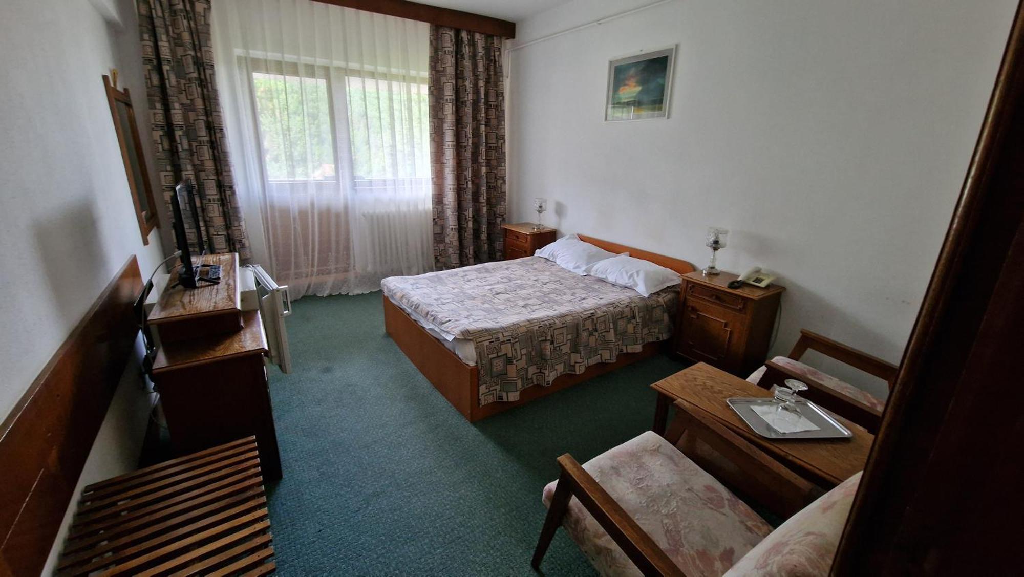 Hotel Bradul - Covasna Exteriér fotografie